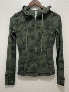 Lululemon Hooded Define Jacket Size 4 Camo Green